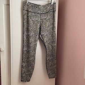 Nike DRI-FIT Leopard Leggings